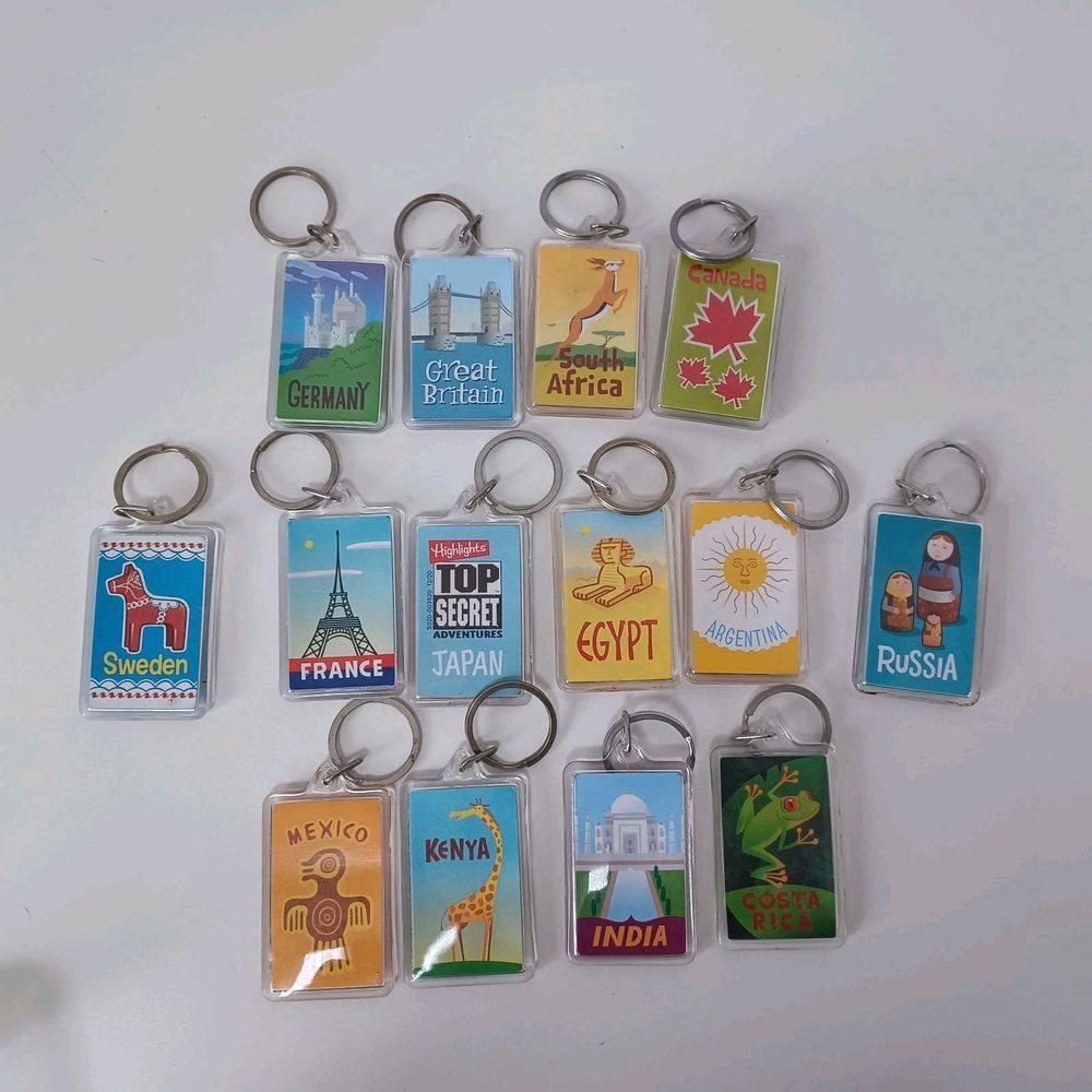 Lot Of 14 Highlights Top Secret Adventures Keychains Collectible Ships Fast